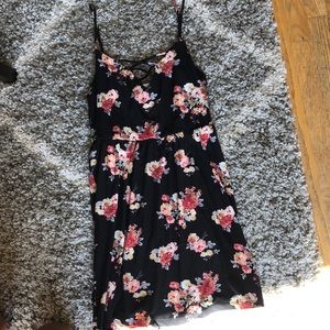 CUTE FLORAL STRAPPY DRESS